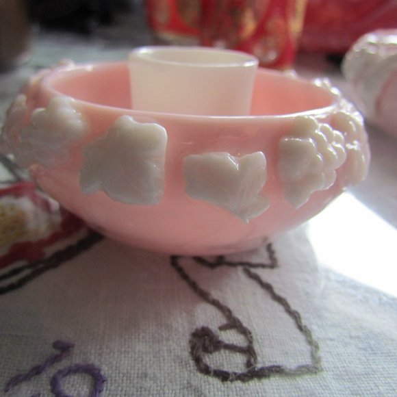 Verithin Lenwile Ardalt Pink Porcelain Flower Ring Centerpiece & Candle Holders - Picture 9 of 9